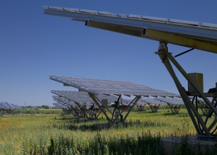 EL COMISARIO DE ENERGÍA EUROPEO OETTINGER CARGA CONTRA LA INSEGURIDAD JURÍDICA EN LA FOTOVOLTAICA