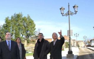 LAS NUEVAS FAROLAS SE ESTRENAN EN GUILLÉN LAFUERZA Y SE IMPLANTARÁN EN EL ANTIGUO