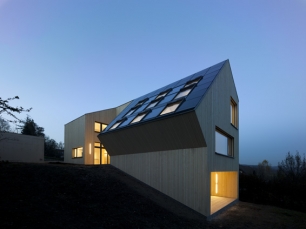 SUNLIGHTHOUSE Y LA GENERACIÓN DE ENERGÍA EN EL HOGAR