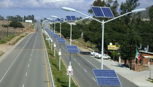 LAS ENERGÍAS RENOVABLES ILUMINAN EL FUTURO.