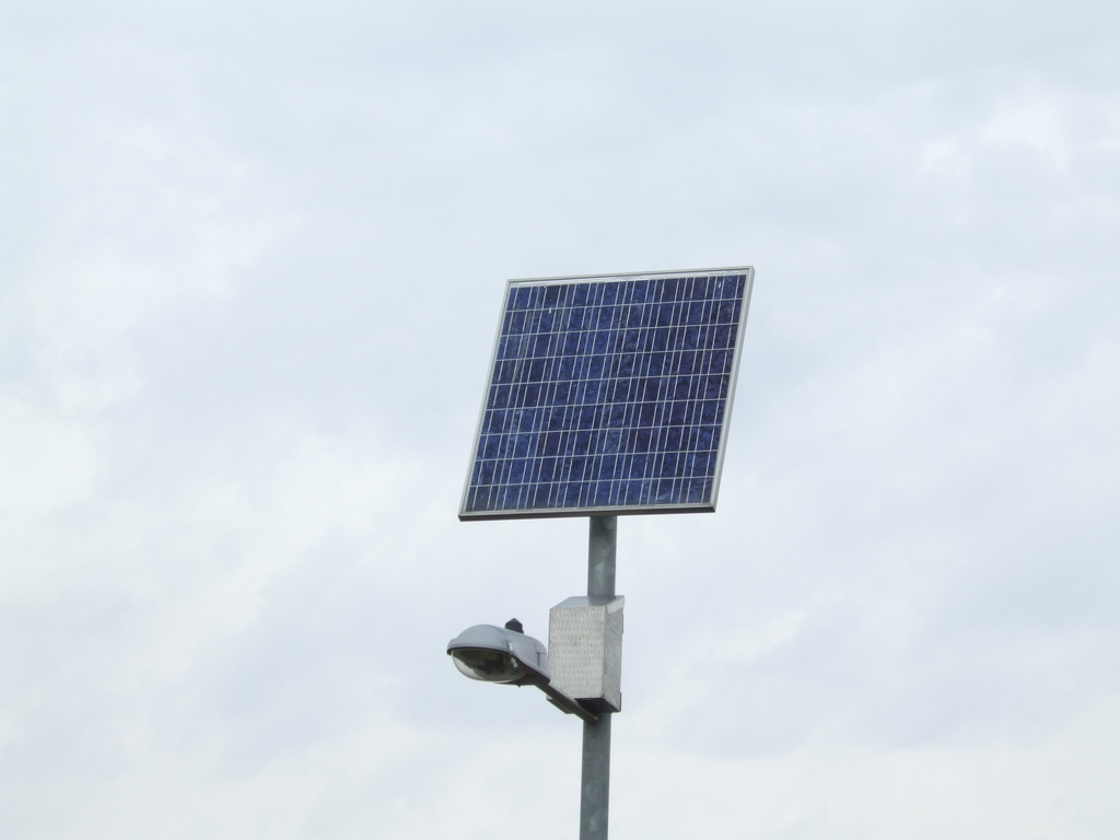 EL ALUMBRADO PUBLICO SOLAR LLEGA A COLOMBIA