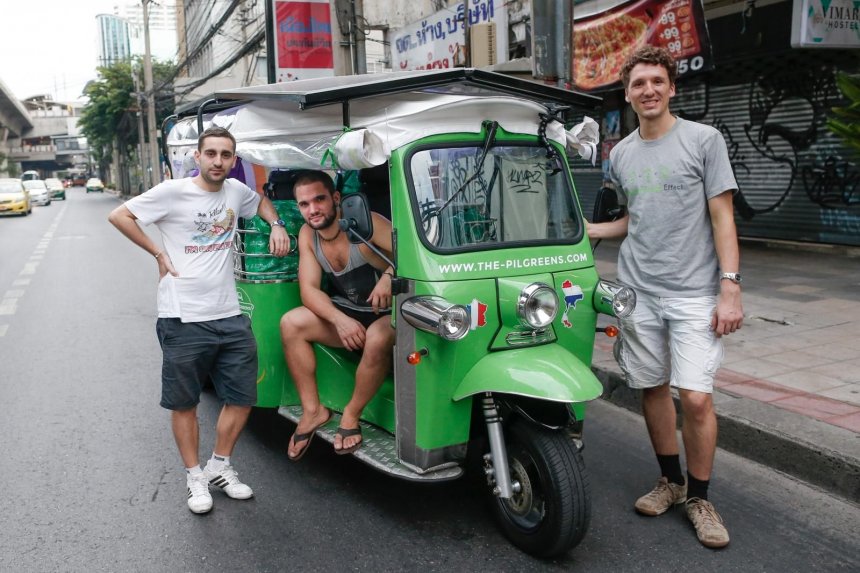 20.000 KILOMETROS EN TUK-TUK SOLAR PARA CONCIENCIAR DEL CAMBIO CLIMÁTICO