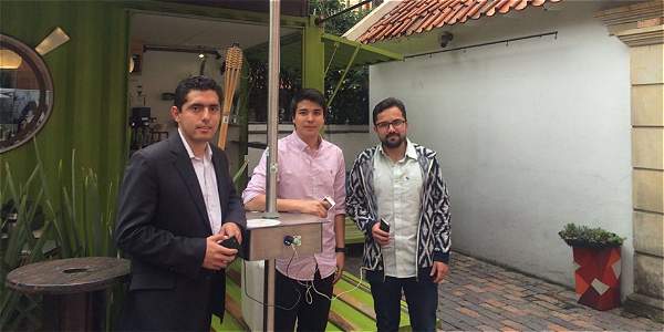 EL PROYECTO PARA CARGAR LOS CELULARES CON ENERGÍA SOLAR