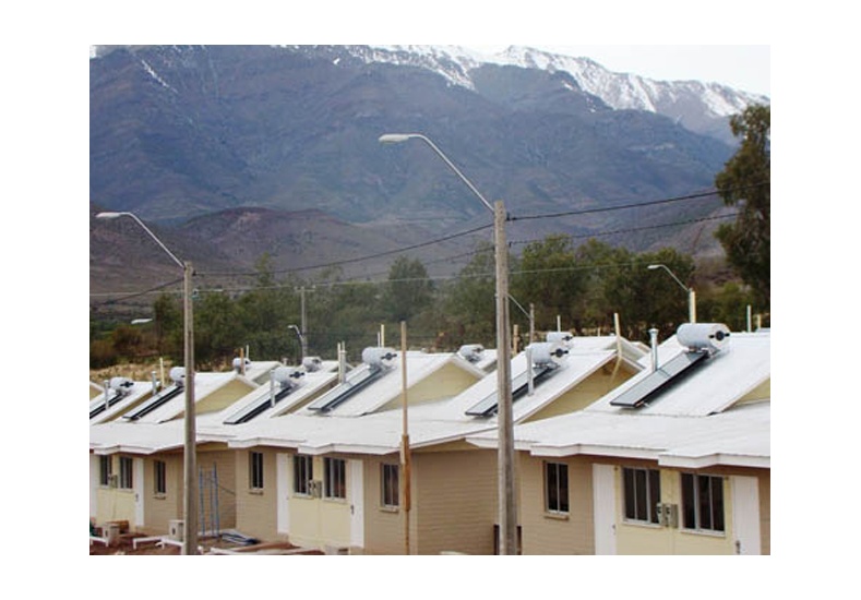 SE INTERESAN EN VIVIENDAS SOCIALES QUE UTILIZAN ENERGÍA SOLAR -ARGENTINA-