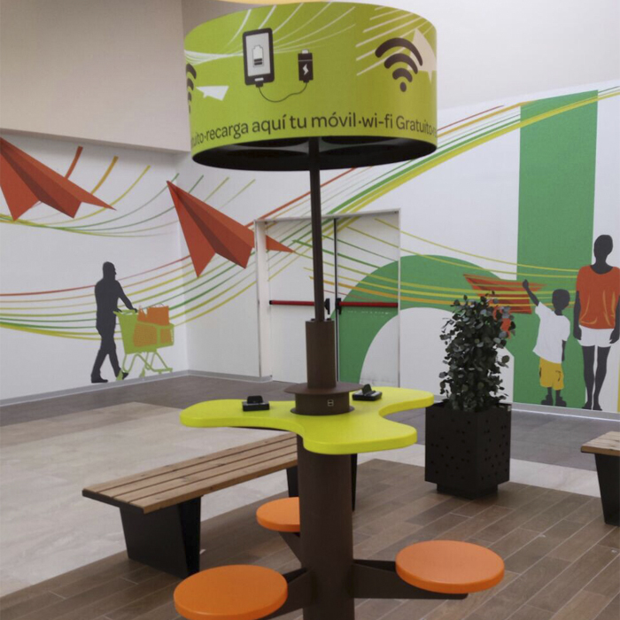 CARGADORES PÚBLICOS PARA CELULARES CON ENERGÍA SOLAR