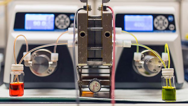 BATERÍA RECARGABLE PARA ALMACENAR ENERGÍA SOLAR EN LAS CASAS