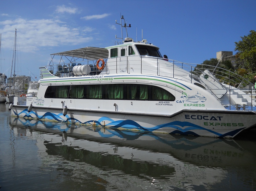 Europa: Ecocat es el primer catamaran que funciona con el energia solar