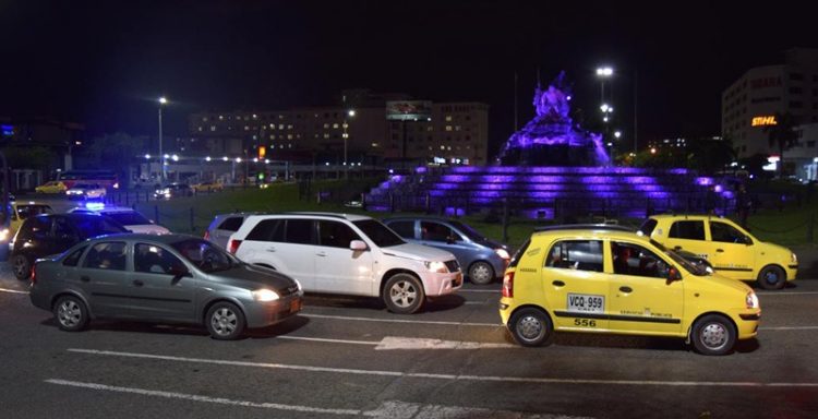 Colombia: Fuentes ornamentales comenzaron a ser intervenidas con tecnologia LED