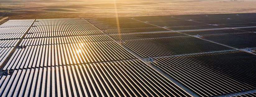La capacidad fotovoltaica agregada anual se cuadruplicará con creces a 650 GW en 2030, dice la AIE