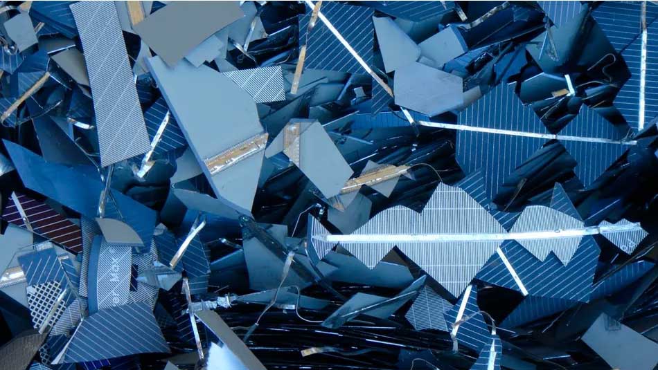 La huella de carbono de la energía solar: estudio alerta que la industria generará 500 mil toneladas de residuos para 2030