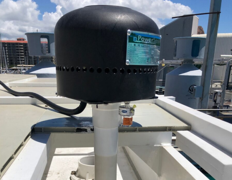 Sistema de picoturbina hidráulica con energía solar para edificios comerciales